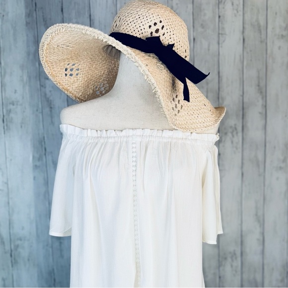 Xhilaration (Target) | Elegant White Women's Top - Picture 1 of 13